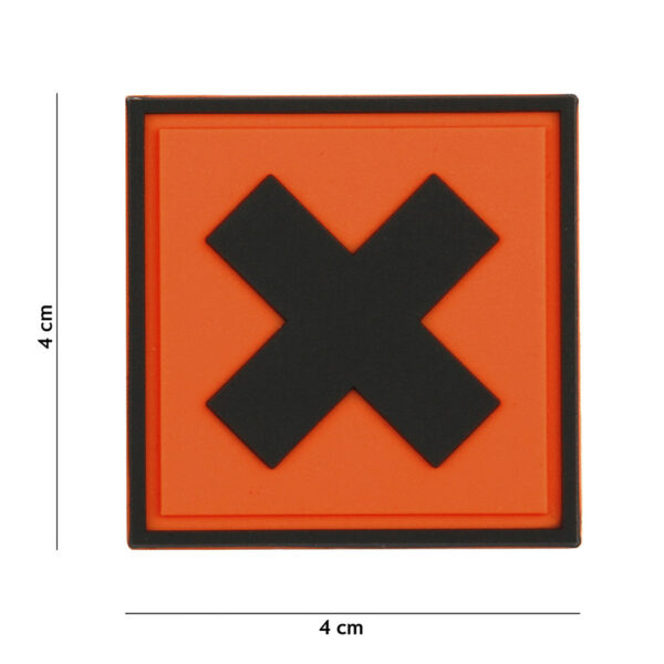 444120 3598 99 444120 3598 99 01 <p>Het Embleem 3D PVC Irritant #13062 is een veelzijdig en robuust embleem dat ideaal is voor militaire en outdoor toepassingen. Dit embleem is vervaardigd uit hoogwaardig PVC en beschikt over een praktische klittenband achterzijde, waardoor het eenvoudig op verschillende kledingstukken en uitrusting kan worden bevestigd. Met zijn opvallende ontwerp voegt het niet alleen een unieke uitstraling toe, maar ook een vleugje functionaliteit aan uw uitrusting. Perfect voor iedereen die zijn stijl wil personaliseren.</p>