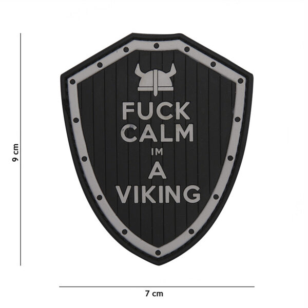444130 5410 99 01 <p>Het Embleem 3D PVC Fuck Calm in zwart (#11112) is een opvallende toevoeging aan je uitrusting. Dit duurzame PVC-embleem is voorzien van een handige klittenbandsluiting aan de achterzijde, waardoor je het eenvoudig kunt bevestigen op kleding, tassen of andere gear. Dit embleem is perfect voor wie zijn stijl wil uitdragen met een gedurfde boodschap. Voeg een vleugje karakter toe aan je outfit met dit unieke accessoire.</p>