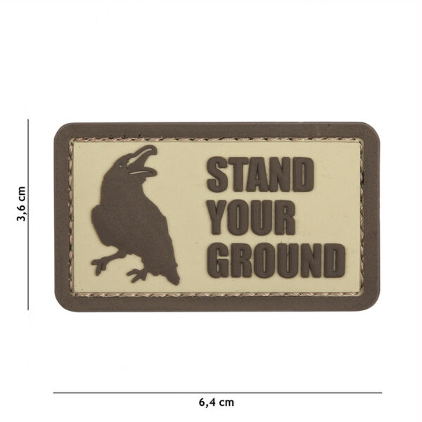 444130 5474 99 01 <p>Ontdek het 3D PVC embleem 'Stand Your Ground' in de stijlvolle coyote kleur, SKU #12048. Dit hoogwaardige embleem is voorzien van een praktische klittenband achterzijde, waardoor het eenvoudig te bevestigen is op verschillende oppervlakken. Perfect voor het personaliseren van uw uitrusting of het toevoegen van een unieke touch aan uw outfit. Een must-have voor elke outdoor-enthousiasteling of militaire fan!</p>