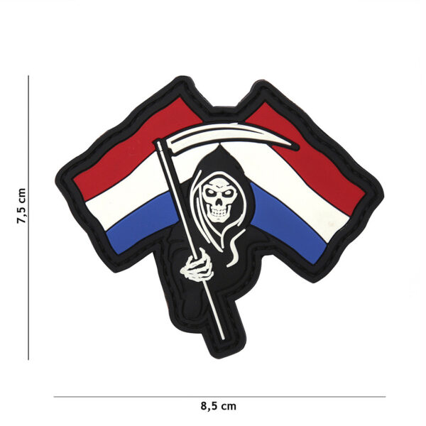 444130 5484 99 01 <p>Ontdek het Embleem 3D PVC Dutch Reaper #12064, een stoer en herkenbaar embleem dat perfect is voor elke militaire of outdoor uitrusting. Dit hoogwaardige PVC-embleem is voorzien van een praktische klittenband aan de achterzijde, waardoor het eenvoudig te bevestigen is op jassen, tassen of andere uitrusting. Geef je gear een unieke uitstraling met dit opvallende ontwerp, dat niet alleen functioneel maar ook stijlvol is. Een must-have voor elke liefhebber van militaire en outdoor activiteiten.</p>