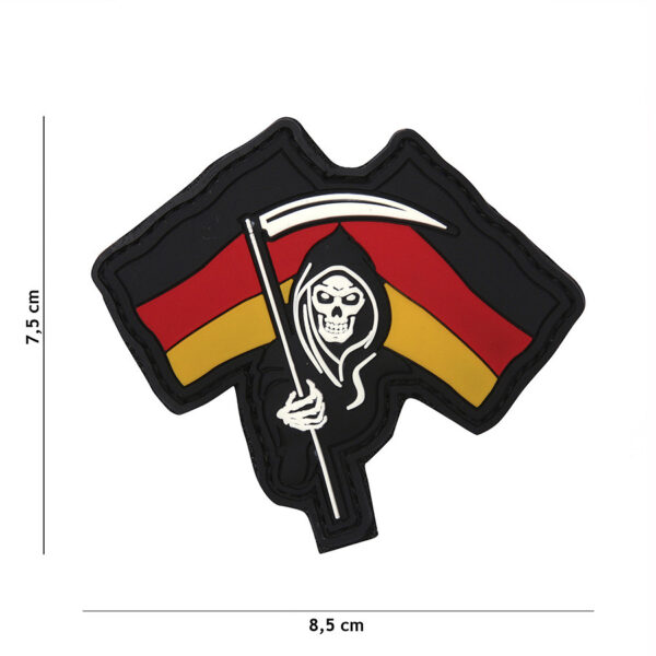 444130 5493 99 01 <p>Het 3D PVC embleem German Reaper #12082 is een stoer en opvallend accessoire voor elke militair of outdoor enthusiast. Met een stevige klittenband aan de achterzijde is het eenvoudig te bevestigen op kleding, tassen of andere uitrusting. Dit embleem voegt niet alleen een unieke uitstraling toe, maar is ook van hoge kwaliteit en ontworpen om lang mee te gaan. Geef je gear een persoonlijke touch met dit krachtige embleem.</p>