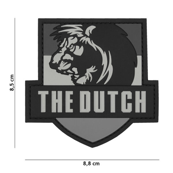 444130 5560 99 01 <p>Voeg een stoere touch toe aan je militaire of outdoor uitrusting met het 3D PVC embleem 'The Dutch' in grijs (#2107). Dit hoogwaardige embleem is voorzien van een sterke klittenband aan de achterzijde, waardoor je het eenvoudig op je gear kunt bevestigen. Perfect voor het personaliseren van jassen, tassen of andere accessoires. Met dit embleem laat je zien dat je trots bent op je Nederlandse afkomst.</p>