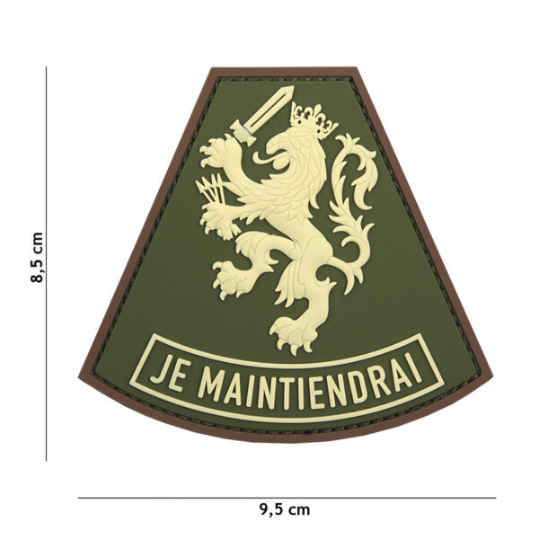 444130 5585 99 01 <p>Ontdek het 3D PVC embleem 'Je Maintiendrai' in groen, perfect voor het personaliseren van je militaire of outdoor uitrusting. Dit stevige embleem is voorzien van klittenband aan de achterzijde, waardoor je het eenvoudig kunt bevestigen op jassen, rugzakken of andere gear. Met zijn opvallende ontwerp en duurzame materialen is dit embleem een must-have voor elke liefhebber van militaire stijl. Voeg een vleugje karakter toe aan je uitrusting met dit hoogwaardige PVC embleem.</p>