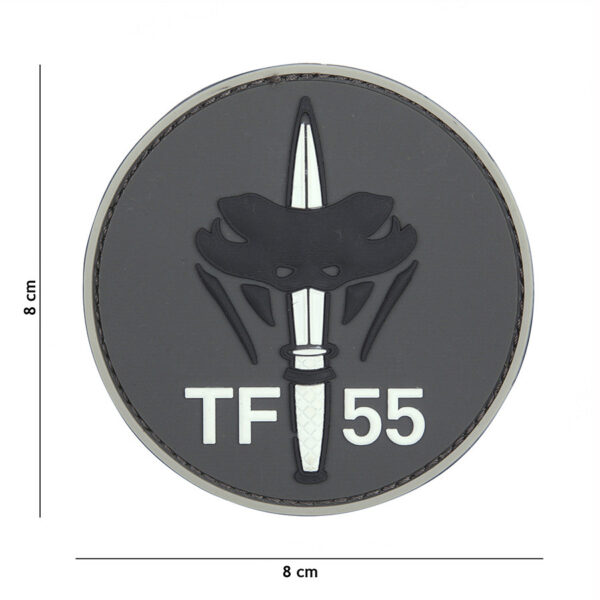 444130 7034 99 01 <p>Ontdek het 3D PVC Embleem TF-55 in grijs (#1093), perfect voor het personaliseren van uw militaire of outdoor uitrusting. Dit hoogwaardige embleem is voorzien van klittenband aan de achterzijde, waardoor het eenvoudig kan worden bevestigd aan jassen, rugzakken of andere uitrusting. Met zijn duurzame materialen en stoere uitstraling is dit embleem een must-have voor elke avonturier en liefhebber van tactische gear.</p>