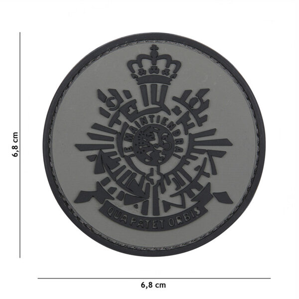 444130 7045 99 01 <p>Het Embleem 3D PVC Korps Mariniers in grijs #1098 is een hoogwaardige en duurzame accessoire voor elke fan van de mariniers. Dit embleem is vervaardigd uit flexibel PVC en beschikt over een handige klittenband aan de achterzijde, waardoor het eenvoudig te bevestigen is op kleding of uitrusting. Met zijn gedetailleerde ontwerp en robuuste uitstraling is dit embleem perfect voor zowel dagelijks gebruik als voor outdoor activiteiten. Voeg dit unieke embleem toe aan je collectie en toon je trots op het Korps Mariniers.</p>
