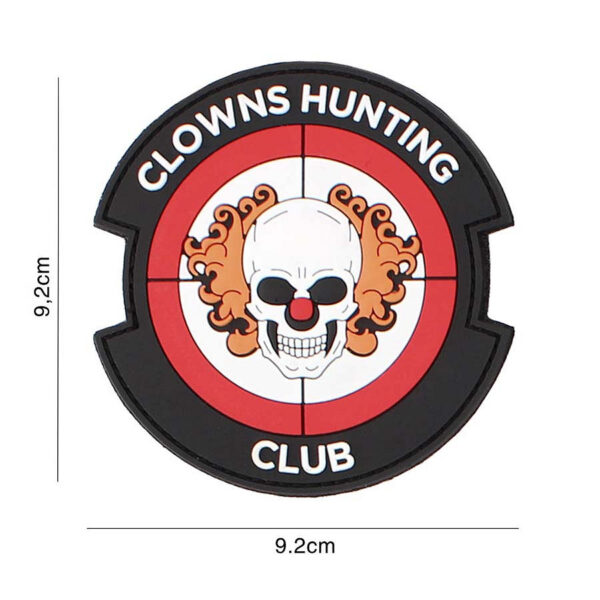 444130 7103 99 01 <p>Voeg een speelse touch toe aan jouw uitrusting met het 3D PVC Embleem van de Clowns Hunting Club in opvallend rood (#3115). Dit hoogwaardige embleem is voorzien van klittenband aan de achterzijde, zodat je het eenvoudig kunt bevestigen aan jassen, rugzakken of andere uitrusting. Perfect voor de avontuurlijke buitenmens die houdt van een unieke uitstraling. Maak een statement en laat zien waar je voor staat!</p>