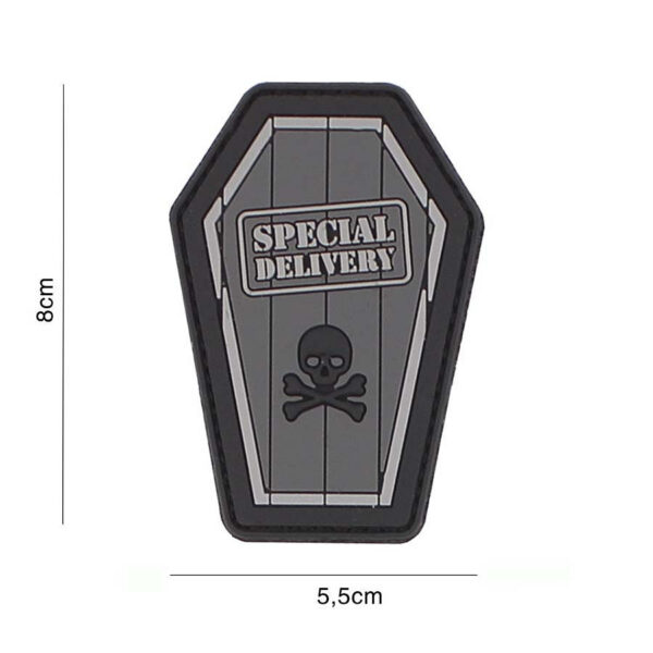444130 7109 99 01 <p>Voeg een uniek detail toe aan je uitrusting met het Embleem 3D PVC Special Delivery in grijs (#3121). Dit hoogwaardige embleem is vervaardigd uit duurzaam PVC en beschikt over een handige klittenband aan de achterzijde, waardoor het eenvoudig te bevestigen is aan kleding of tassen. Perfect voor militaire en outdoor activiteiten, dit embleem is een statement piece voor elke avonturier die zijn of haar stijl wil personaliseren.</p>