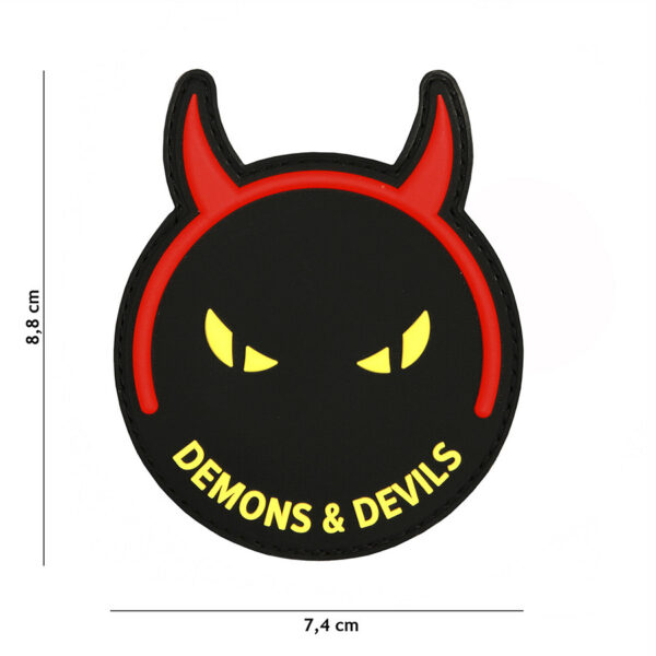 444130 7216 99 01 <p>Ontdek het 3D PVC Embleem Demons & Devils in zwart/geel (#5125), perfect voor het personaliseren van je uitrusting. Dit opvallende embleem is voorzien van een handige klittenband achterzijde, waardoor het eenvoudig te bevestigen is op jassen, rugzakken of andere textiel. Voeg een stoere en unieke touch toe aan je militaire of outdoor gear met dit duurzame en stijlvol ontworpen embleem.</p>