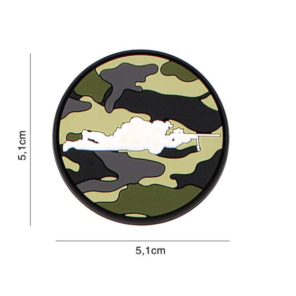 444130 7220 99 01 <p>Ontdek het 3D PVC Sniper embleem in woodland camouflage (#5129), ideaal voor militaire en outdoor liefhebbers. Dit hoogwaardige embleem is voorzien van een praktische klittenband achterzijde, waardoor je het gemakkelijk kunt bevestigen op kleding of uitrusting. Met zijn unieke design en duurzame materialen is dit embleem een perfecte aanvulling voor elke tactische outfit. Voeg een professioneel en herkenbaar detail toe aan je gear met dit stijlvolle embleem.</p>