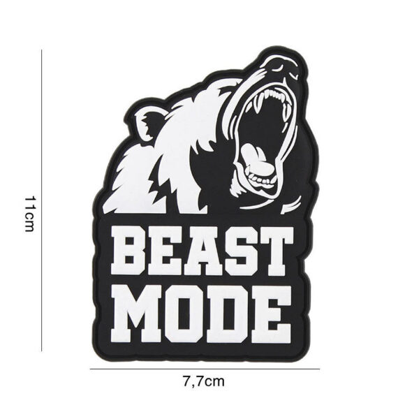 444130 7302 99 01 <p>Voeg een stoere touch toe aan je uitrusting met het Embleem 3D PVC Beast mode in zwart (#9106). Dit hoogwaardige embleem is vervaardigd van duurzaam PVC en is eenvoudig te bevestigen dankzij het klittenband aan de achterzijde. Perfect voor het personaliseren van je militaire of outdoor gear, dit embleem maakt een krachtige statement en is een must-have voor elke avontuurlijke geest.</p>
