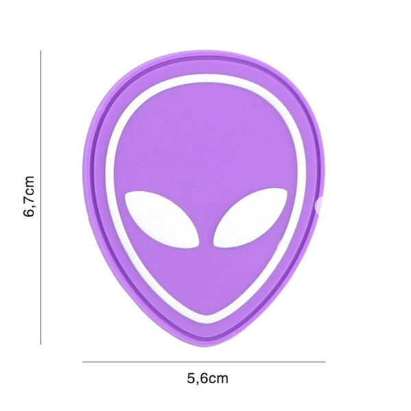444130 7324 99 01 <p>Voeg een vleugje creativiteit toe aan je uitrusting met het Embleem 3D PVC Alien paars #2130. Dit hoogwaardige embleem is vervaardigd van duurzaam PVC en voorzien van klittenband aan de achterzijde, waardoor het eenvoudig te bevestigen is op jassen, rugzakken of andere accessoires. Met zijn unieke alien ontwerp is dit embleem niet alleen een echte blikvanger, maar ook een perfecte manier om je persoonlijke stijl uit te drukken. Ideaal voor de outdoor enthusiast of als origineel cadeau.</p>