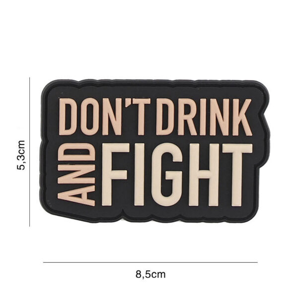 444130 7326 99 01 <p>Het 3D PVC Embleem 'Don't drink' in zwart (#2055) is een robuust en opvallend embleem dat perfect is voor je militaire of outdoor uitrusting. Met een handige klittenband aan de achterzijde is het eenvoudig aan te brengen op jassen, rugzakken of andere uitrusting. Dit embleem voegt niet alleen een opvallend design toe, maar ook een praktische boodschap voor de avontuurlijke geest. Maak je gear compleet met dit unieke en duurzame embleem.</p>