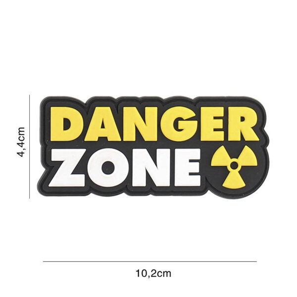 444130 7332 99 01 <p>Het Embleem 3D PVC Danger Zone in opvallend geel (#2113) is een must-have voor iedere outdoor- en militaire enthusiast. Dit hoogwaardige PVC-embleem beschikt over een praktische klittenband achterzijde, waardoor je het eenvoudig kunt bevestigen op kleding, tassen of andere uitrusting. Met zijn unieke design en felle kleur is dit embleem niet alleen functioneel, maar ook een echte eyecatcher. Voeg een stoere touch toe aan je gear met dit veelzijdige embleem.</p>