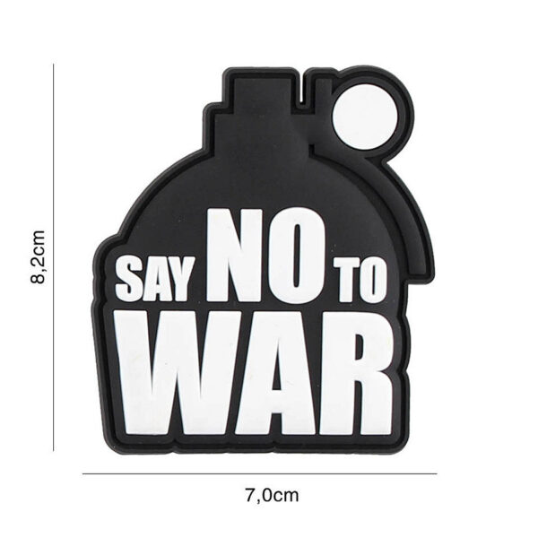 444130 7339 99 01 <p>Het 3D PVC embleem 'Say no to War' (#2120) is een krachtig statement dat je eenvoudig kunt bevestigen met de klittenband aan de achterzijde. Dit embleem is ideaal voor het personaliseren van je militaire of outdoor uitrusting en voegt een unieke touch toe aan je gear. Met zijn opvallende ontwerp en duurzame materialen is dit embleem niet alleen een modeaccessoire, maar ook een uiting van je standpunt. Perfect voor elke liefhebber van outdoor activiteiten en militairen.</p>