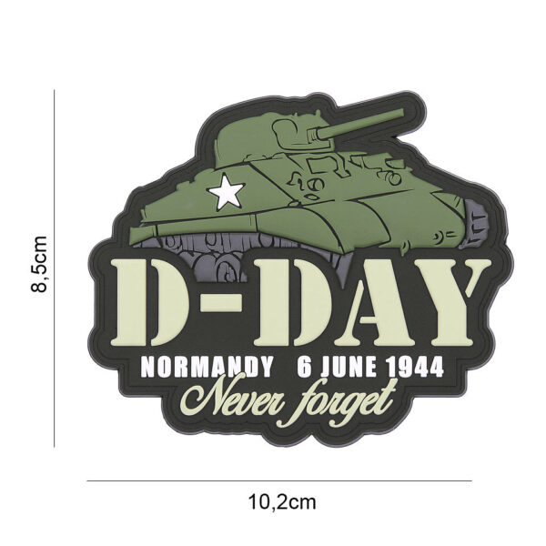 444130 7381 99 01 <p>Voeg een stukje geschiedenis toe aan je collectie met het Embleem 3D PVC D-Day Sherman #7096. Dit hoogwaardige embleem is vervaardigd van duurzaam PVC en is voorzien van klittenband aan de achterzijde, waardoor het eenvoudig te bevestigen is op kleding of uitrusting. Perfect voor zowel verzamelaars als militaire enthousiastelingen die de heroïsche landing op D-Day willen eren. Een must-have accessoire voor elke outdoor- of militaire uitrusting!</p>