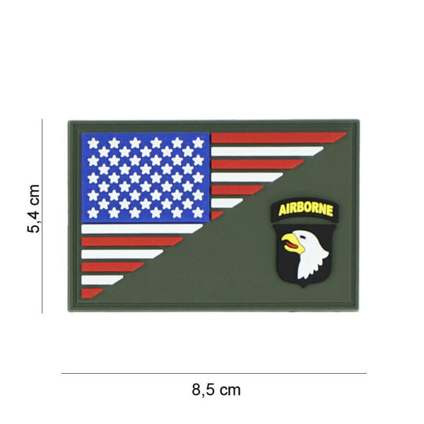 444130 7390 99 01 <p>Voeg een stukje geschiedenis toe aan je uitrusting met het 3D PVC embleem van de 101st Airborne. Dit embleem, ontworpen in de vorm van een halve vlag, is voorzien van een sterke klittenbandsluiting aan de achterzijde, waardoor het eenvoudig te bevestigen is op jassen, rugzakken of andere kledingstukken. Een perfect accessoire voor militaire liefhebbers en outdoor enthousiastelingen die hun stijl willen versterken met dit iconische symbool.</p>