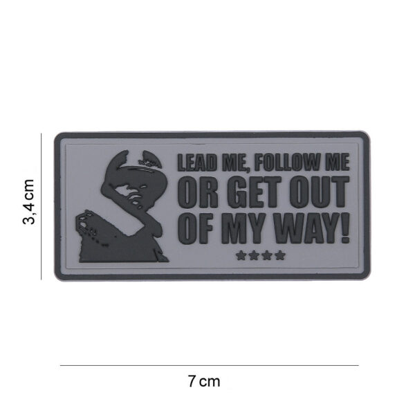 444130 7402 99 01 <p>Het 3D PVC embleem 'Lead me, follow me' in grijs (#8068) is een veelzijdige toevoeging aan uw militaire en outdoor uitrusting. Dit duurzame embleem is voorzien van klittenband aan de achterzijde, waardoor het eenvoudig te bevestigen is op kleding, tassen of uitrusting. Met zijn scherpe details en opvallende ontwerp is dit embleem niet alleen functioneel, maar ook een stijlvolle aanvulling voor elke outdoorliefhebber.</p>