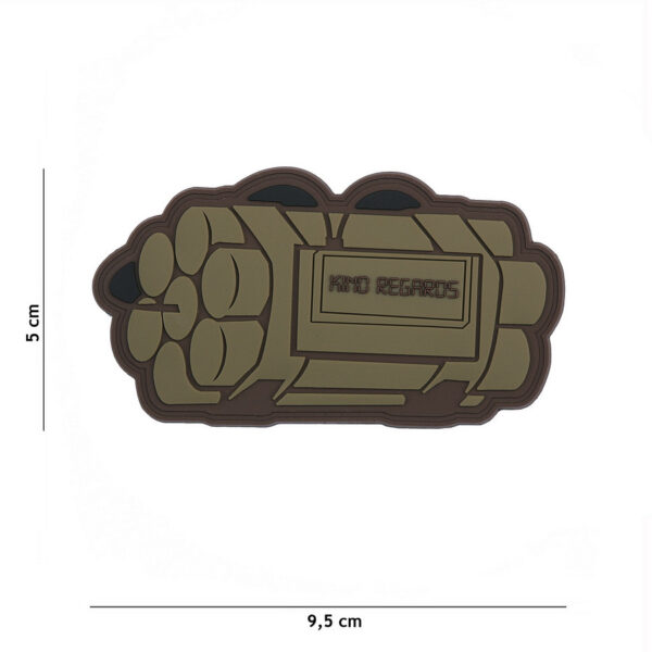 444130 7437 99 01 <p>Het Embleem 3D PVC 'Kind regards' in coyote kleur (#8101) is een hoogwaardige toevoeging aan uw uitrusting. Dit duurzame embleem is vervaardigd van PVC en voorzien van klittenband aan de achterzijde, wat zorgt voor een gemakkelijke bevestiging op verschillende oppervlakken. Perfect voor het personaliseren van uw gear of kleding, biedt dit embleem een unieke uitstraling en is ideaal voor zowel outdooractiviteiten als dagelijks gebruik.</p>