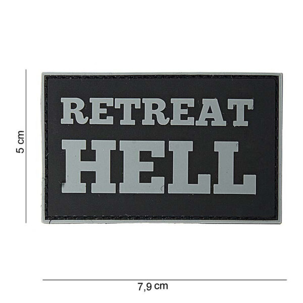 444180 3734 99 01 <p>Het 3D PVC Embleem Retreat Hell #10063 is een robuust en opvallend embleem dat perfect is voor elke militaire of outdoor uitrusting. Met een handige klittenband aan de achterzijde is het eenvoudig te bevestigen op kleding, tassen of ander gear. Dit embleem voegt niet alleen stijl toe, maar ook een statement aan je uitrusting. Een must-have voor de echte liefhebber van militaire en outdoor activiteiten.</p>