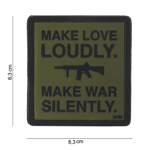 444180 3845 99 01 <p>Het Embleem 3D PVC Make Love Loudly in groen is een opvallend en uniek accessoire voor elke outdoor liefhebber of militair. Dit hoogwaardige embleem is vervaardigd uit duurzaam PVC en is voorzien van een praktische klittenbandsluiting aan de achterzijde, waardoor het eenvoudig bevestigd kan worden op verschillende oppervlakken. Met een speelse boodschap voegt dit embleem een persoonlijke touch toe aan je uitrusting, en is het perfect voor het personaliseren van jassen, rugzakken of andere gear.</p>