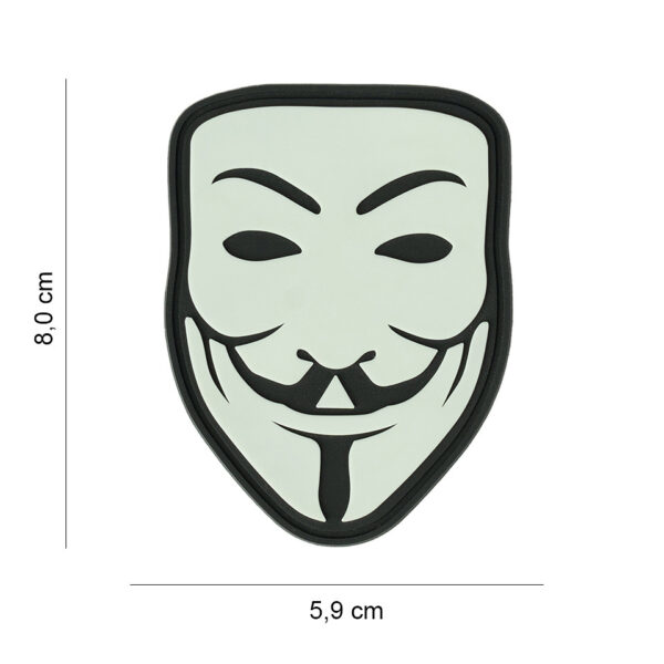444190 7570 99 01 <p>Ontdek het unieke Embleem 3D PVC Anonymous glow in the dark #20049, perfect voor elke outdoor- en miltiaire uitrusting. Dit hoogwaardige PVC-embleem geeft in het donker een opvallende gloed, waardoor je stijl en functionaliteit combineert. Ideaal voor het personaliseren van kleding, tassen of andere accessoires. Met een robuuste afwerking is dit embleem niet alleen een blikvanger, maar ook duurzaam en weerbestendig. Voeg een vleugje mysterie toe aan je uitrusting met dit opvallende embleem.</p>