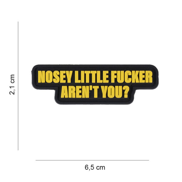 444190 7601 99 01 <p>Ontdek het unieke Embleem 3D PVC Nosey little Fucker #6064, perfect voor het personaliseren van je uitrusting. Dit embleem is vervaardigd uit duurzaam PVC en voorzien van een praktische klittenband aan de achterzijde, waardoor je het eenvoudig kunt bevestigen op tassen, kleding of andere accessoires. Voeg een speelse en opvallende touch toe aan je militaire of outdoor gear met dit originele embleem.</p>