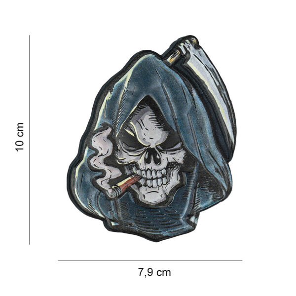 444300 16005 99 01 <p>Ontdek het unieke Embleem 3D UV Skull Grim Reaper #8040, een opvallend accessoire voor elke outdoor- of militaire outfit. Dit hoogwaardige PVC-embleem is voorzien van een stevige klittenband aan de achterzijde, waardoor het eenvoudig te bevestigen is op kleding, tassen of andere uitrusting. Met zijn gedetailleerde ontwerp en duurzame afwerking is dit embleem niet alleen een stijlvolle toevoeging, maar ook perfect bestand tegen de elementen. Geef je gear een stoere uitstraling met dit indrukwekkende embleem.</p>