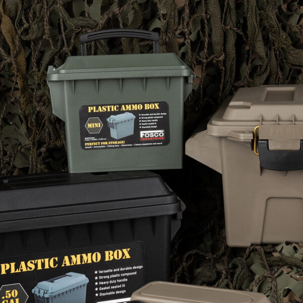 465201 11 07 1 <p>De Plastic Munitie Box Mini is de perfecte oplossing voor het georganiseerd opslaan van je airsoft uitrusting, munitie, visspullen, elektronica en camera accessoires. Met een duurzaam ontwerp van sterke kunststof, een stevig handvat en een deksel met afdichting biedt deze box optimale bescherming. Dankzij het stapelbare ontwerp bespaar je ruimte en houd je alles overzichtelijk. Met afmetingen van 21,6 x 10,8 x 17,1 cm is deze box compact en functioneel.</p>