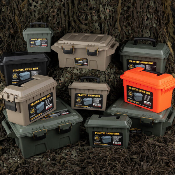 465205 11 09 <p>De plastic munitie/utility box large is de perfecte oplossing voor het veilig en georganiseerd opslaan van al je outdoor benodigdheden, zoals airsoft uitrusting, munitie, visspullen, elektronica en camera accessoires. Met een veelzijdig en duurzaam ontwerp, gemaakt van een sterke kunststof mix, is deze box voorzien van een stevig handvat en een deksel met afdichting. Bovendien is het stapelbare ontwerp ideaal voor efficiënt gebruik van ruimte. Afmetingen: 49,5 cm x 44,1 cm x 21 cm. Verkrijgbaar in groen.</p>
