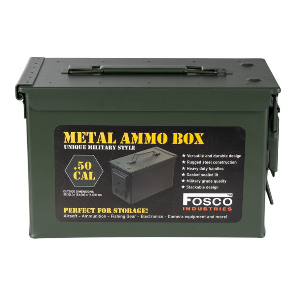 465308 11 02 De 50 Cal. munitiekist is de ideale oplossing voor het veilig opbergen van airsoft materiaal, munitie, hengelsportartikelen en meer. Met een robuuste stalen constructie en zware handgrepen is deze kist zowel veelzijdig als duurzaam. Het deksel is voorzien van een pakking voor extra bescherming, en het stapelbare ontwerp maakt het eenvoudig om meerdere kisten te organiseren. Met buitenafmetingen van 30,2 cm x 15,4 cm x 18,7 cm en binnenafmetingen van 27,9 cm x 14,3 cm x 17,8 cm, is deze kist een must-have voor elke outdoor liefhebber.
